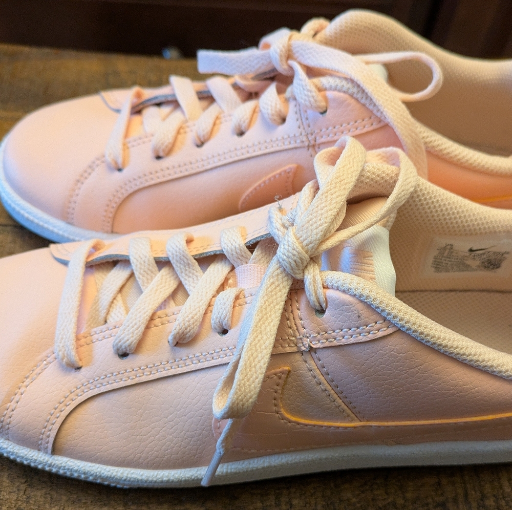 7.5 Woman's Nike Court Royale In "Washed Coral"